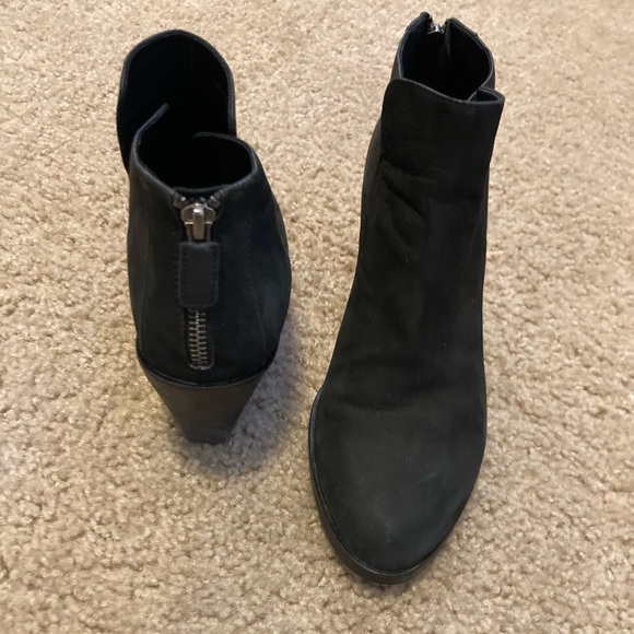 Eileen Fisher Black Leather Booties with Block Heel - Picture 3 of 4